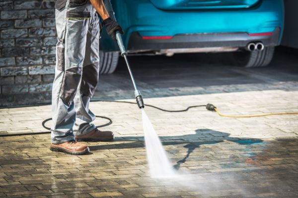 Driveway Pressure Washing in Honolulu