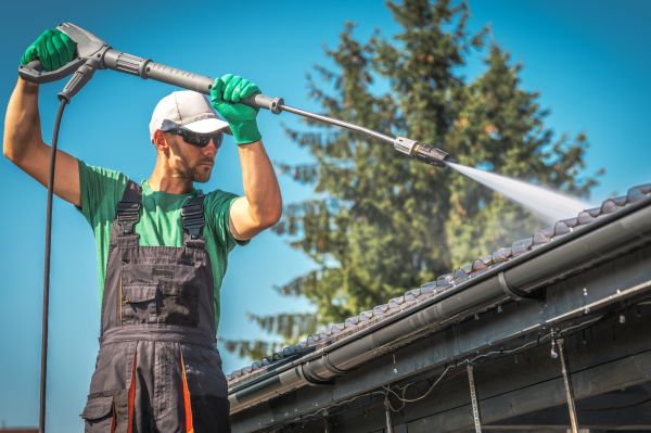 Gutter Washing in Honolulu