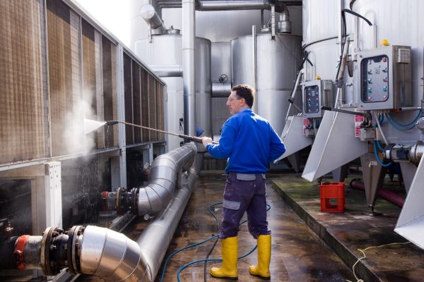 Business Pressure Washing in Honolulu