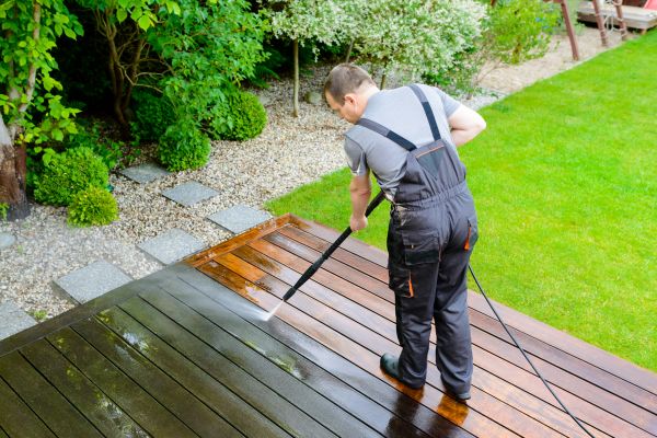 Deck And Patio Cleaning in Honolulu