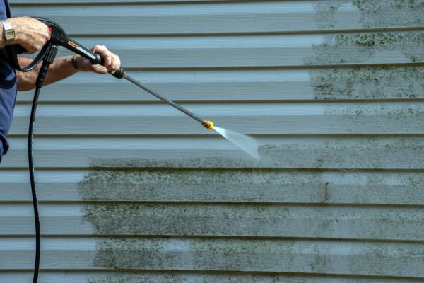 Townhouse Siding Power Washing