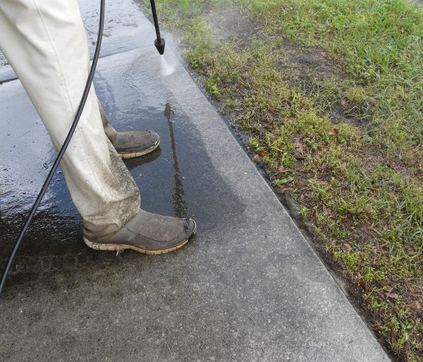 Cost of Concrete Slab Powerwashing in Honolulu